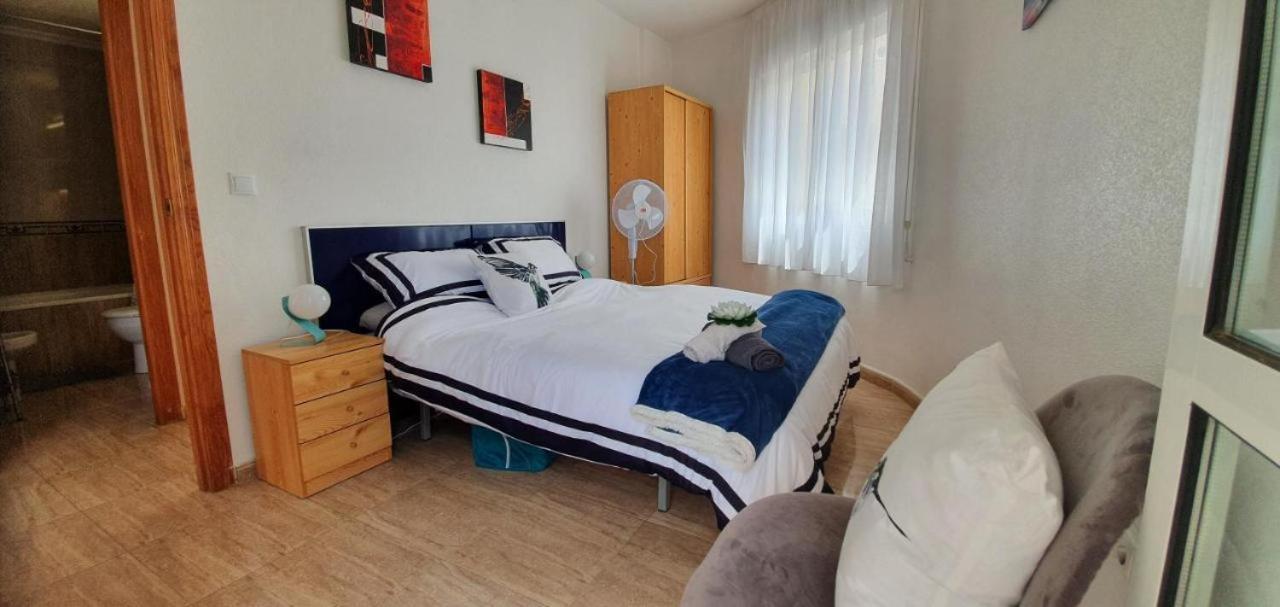 Harbour View - 2 Bed Apt - Torrevieja Apartment Luaran gambar